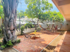 Casa Sixta a 7min del aeropuerto internacional PMX y 2 cuadras terminal autob ADO
